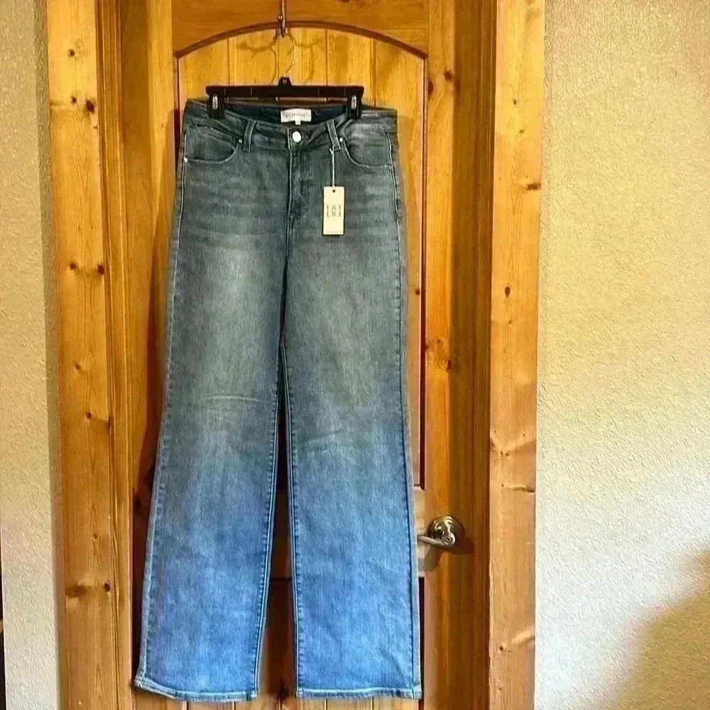 Risen Jeans By Demica Dair - Picture 5 of 6